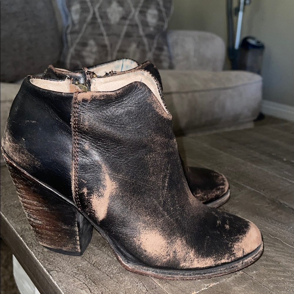 Freebird Detroit Booties
Freebird by Steven - Picture 7 of 16